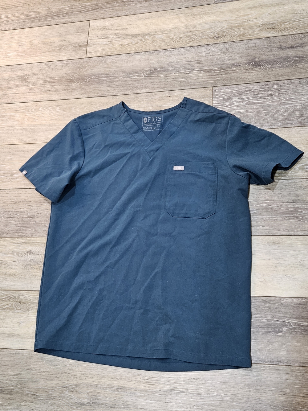 Figs Men's Dark Caribbean Blue V-Neck Scrub Top Size Large